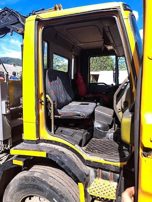 Iveco basculabil cu macara  - imagine 2