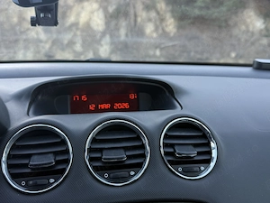 Vând Peugeot 308-2011 diesel 1.6 economic  - imagine 7