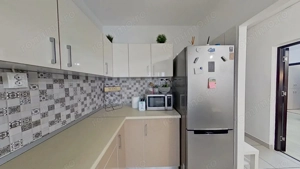 Apartament modern cu 2 camere în zona 1 Mai - Balcon generos și vedere deschisă - imagine 7