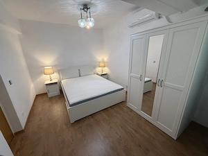 Proprietar închiriez apartament 4 camere decomandat. Prima închiriere - imagine 4