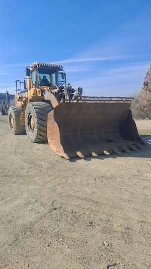 Incarcator cu o cupa Volvo L330E