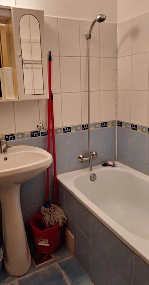 Inchiriez garsoniera zona OMV Bl Milea Sibiu - imagine 2