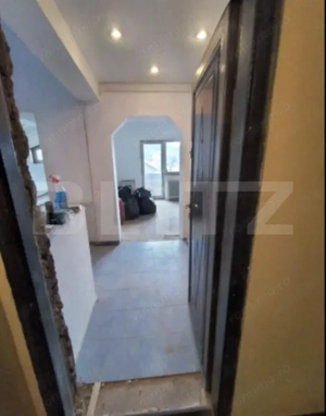 Apartament 2 camere, zona Racadau, boxa - imagine 3