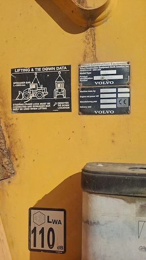 Incarcator cu o cupa Volvo L330E - imagine 4