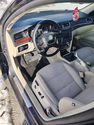 Skoda Superb 1.8TSI 160 cai FULL - imagine 5