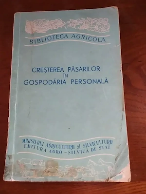 173. Carte, Creșterea păsărilor în gospodăria personală, 1958, A. Mauch 