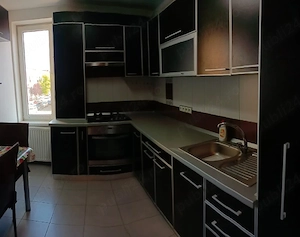 Vand Ap cu 3 camere decomandate Floresti - imagine 9