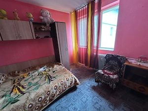 Închiriez apartament cu 2 camere  - imagine 5