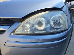 Far dreapta/stanga Opel Corsa C