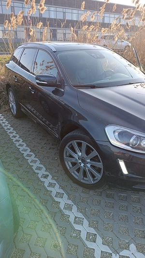 Volvo XC60 D4 AWD 2014 impecabil  - imagine 5