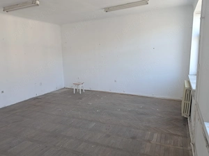 Spatiu 36 mp openspace etaj 3 zona strazii Horea