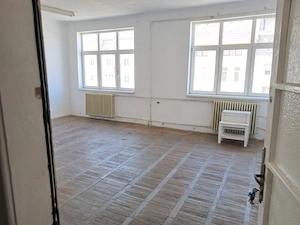 Spatiu 36 mp openspace etaj 3 zona strazii Horea - imagine 6