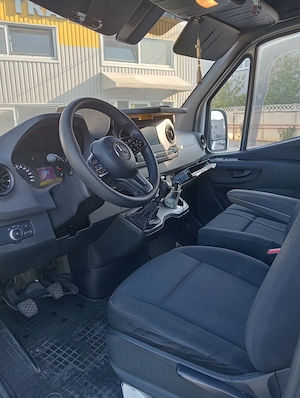 Autoutilitara Mercedes Sprinter - imagine 3