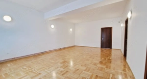 Vilă P+1+Pod, 320 mp, Teren 544 mp, Bucurestii Noi-Damaroaia - imagine 9