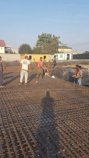 Echipa de fierari betonisti executăm lucrări montat fasonat  - imagine 3