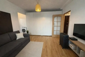 Apartament 2 camere Universitate, vedere panoramica, balcon,  2 min metrou - imagine 2