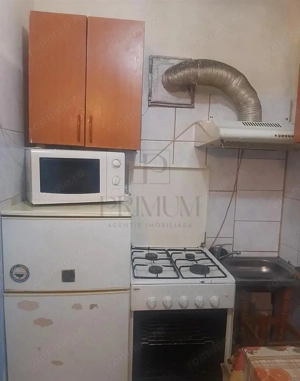 Garsoniera - Decomandat - Mobilat si Utilat - Zona Buziasului - imagine 8