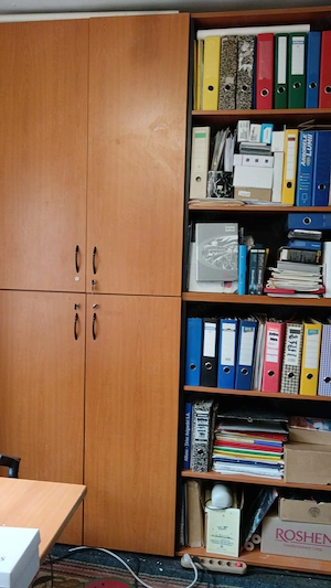 Mobilier birou complet   biblioteci arhivă + birouri   lichidare firmă