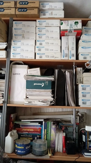 VAND URGENT imprimante, monitoare, statii emisie receptie, telefoane, veste reflectorizante, fluiere