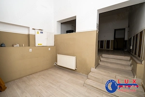 ID 8284 DE ÎNCHIRIAT - Spațiu comercial P+E | Piața Nouă