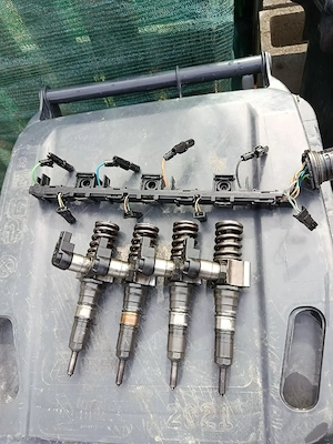 Injectoare pasat 2000 - imagine 2