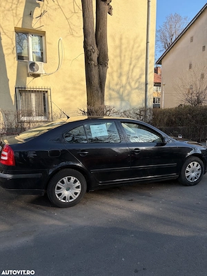 Skoda Octavia 1.6 FSI Edition 100 - imagine 2