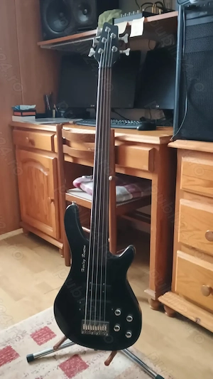 Chitara bas fretless Harley Benton 5 strings+ husă.