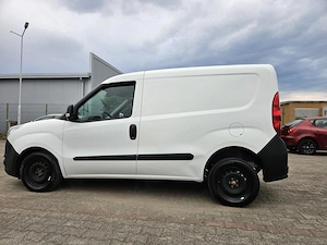 Opel Combo an 2013 1.3CDTI 90 cai Climă Geamuri oglinzi electrice Unic Proprietar Germania 188.000KM - imagine 4