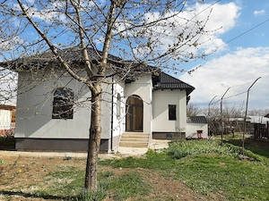 Casă de vânzare 