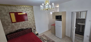 La 5 minute de stația de metrou Eroii Revolutiei  - imagine 4