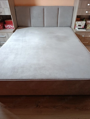 Pat cu loc de depozitare