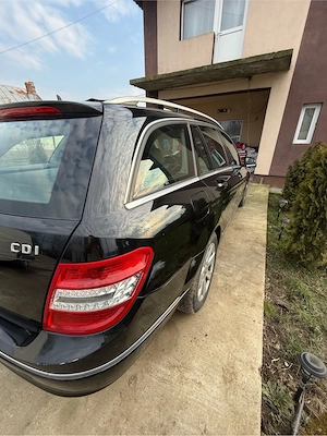 Mercedes C220 - imagine 9