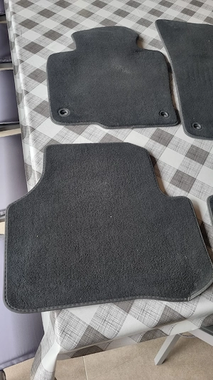 Presuri mochetă VW Passat B6 - imagine 2