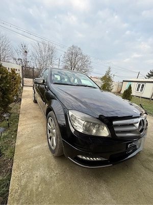 Mercedes C220 - imagine 10