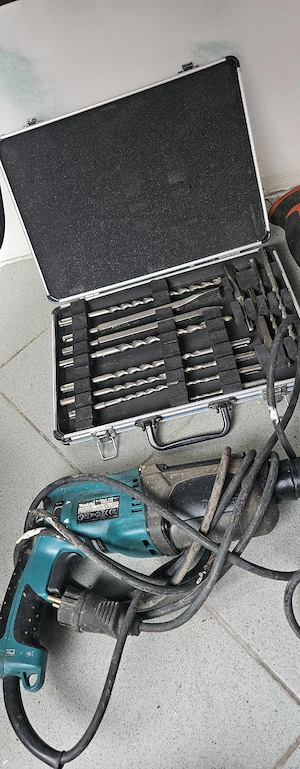 Rotopercutor +trusă de accesori Makita