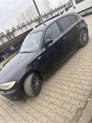 BMW Seria 1  - imagine 4