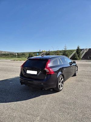 Vând Volvo R-design V60-1.6 benzina-179 CP - imagine 5