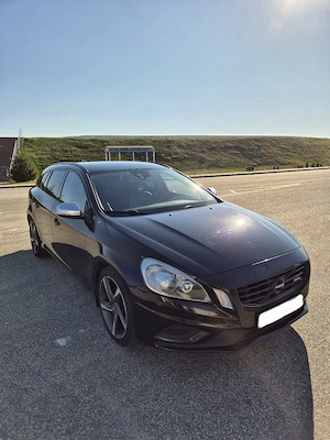 Vând Volvo R-design V60-1.6 benzina-179 CP - imagine 4