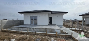 Vila individuala moderna cu 4 camere , 2 bai ,terasa 25mp, incalzire in pardoseala, 2 locuri de parc