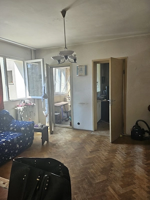 Titan Policlinica, Bdul Nicolae Grigorescu, stradal - imagine 5