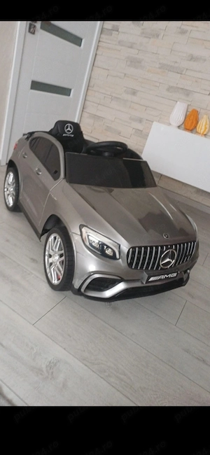 Vand masina cu telecomanda 