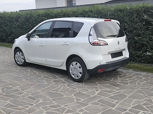 Renaul Scenic PERSOANA FIZICA,Înmatriculată în Ro. din 2025. Preț:5500  Motor 1.5 dci 110 cp An 2013 - imagine 4