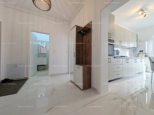 Ap.2 camere - mobilat si utilat - 55mp - bloc cu lift - 370 Euro - parcare inclusa