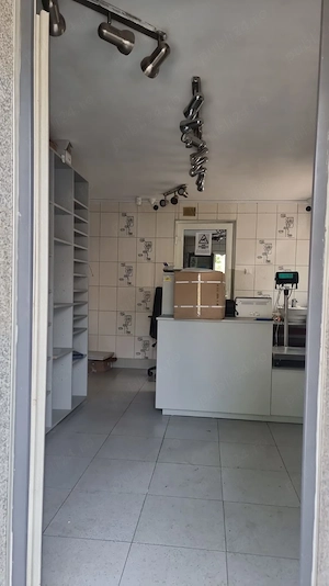 De inchiriat spatiu comercial, central, 17mp