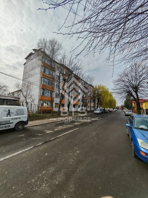 Apartament 3 camere decomandat/ Spitalul Județean - imagine 2