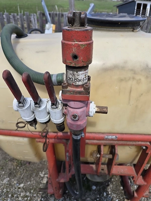 Vând pompa de ierbicidat bazin 400 litri cu brațe extensibile - imagine 2