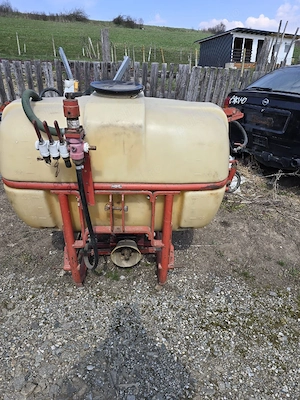 Vând pompa de ierbicidat bazin 400 litri cu brațe extensibile - imagine 4