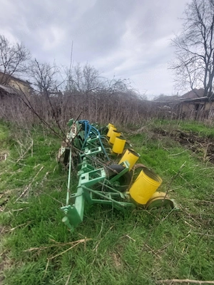 vând semănătoare spc 6 functional, escaustor ,camere bune. - imagine 2