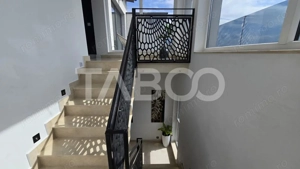 Pensiune de vanzare cu 11 camere 9 bai filigorie parcari zona Turnisor - imagine 11