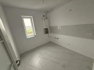 Braytim. Bucatarie inchisa. Etaj intermediar.